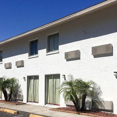 Motel 6-Tampa, Fl - Fairgrounds Heartland Exterior photo